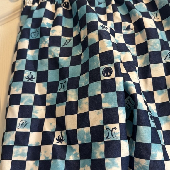 Hurley Boys Swim Short, Size 7 - Picture 4 of 5